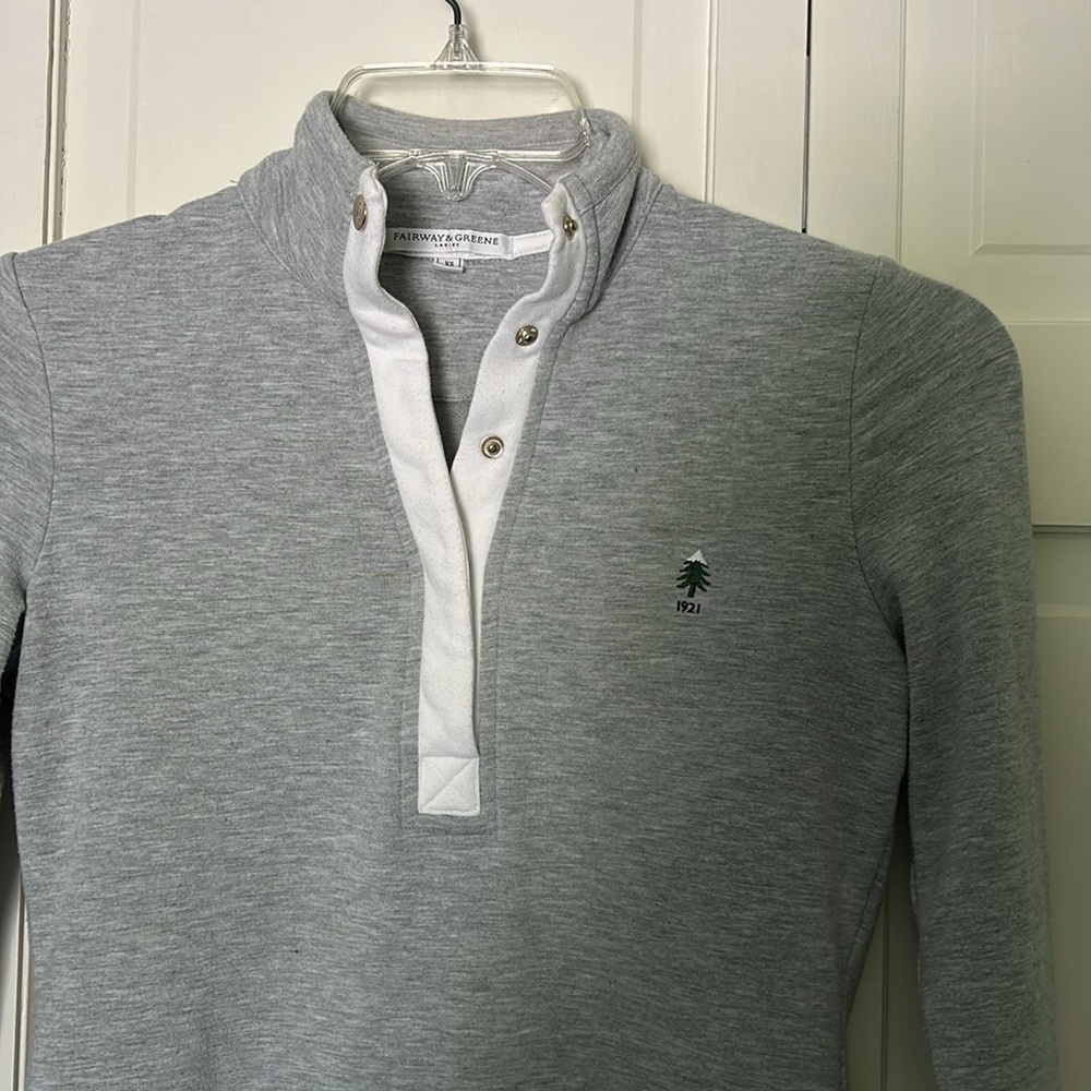 Fairway & Greene XS Ladies Gray Old School Sweatshirt